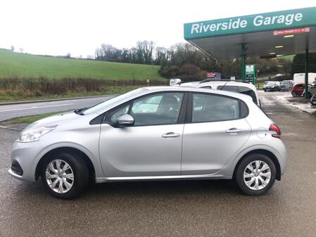 PEUGEOT 208   1.6 HDI ACCESS