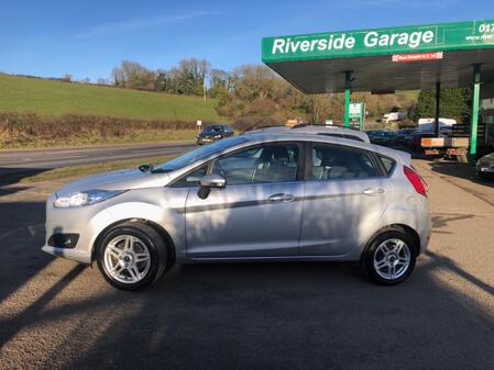 FORD FIESTA 1.0 Zetec 