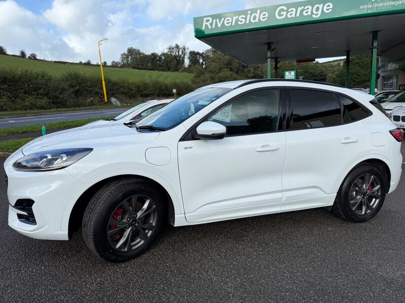 FORD KUGA 2.5 Kuga ST-Line 5 Door 2.5L Duratec 225PS PHEV FWD CVT Automatic