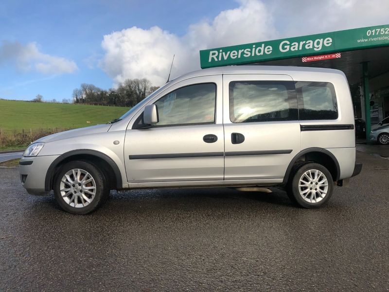 VAUXHALL COMBO