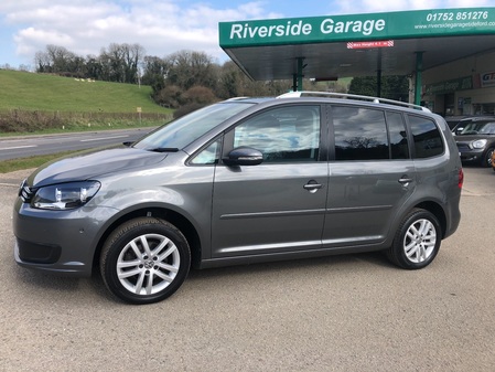 VOLKSWAGEN TOURAN SE TDI BLUEMOTION TECHNOLOGY