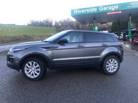 LAND ROVER RANGE ROVER EVOQUE TD4 SE TECH