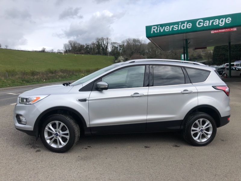 FORD KUGA